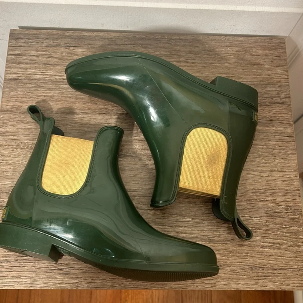 RALPH LAUREN ANKLE RUBBER RAIN BOOTS IN OLIVE GREEN AND GOLD ELASTIC SIZE 7 - Picture 5 of 6